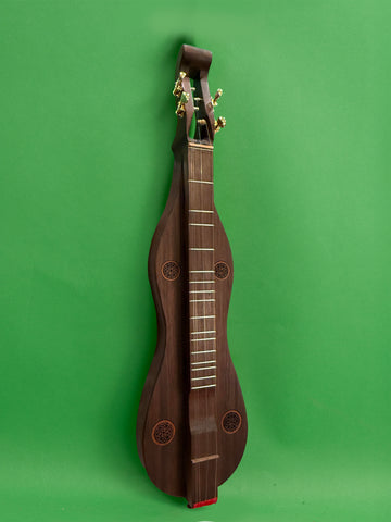 Gary Putnam Soprano with Hilton of Cadboll Rosettes