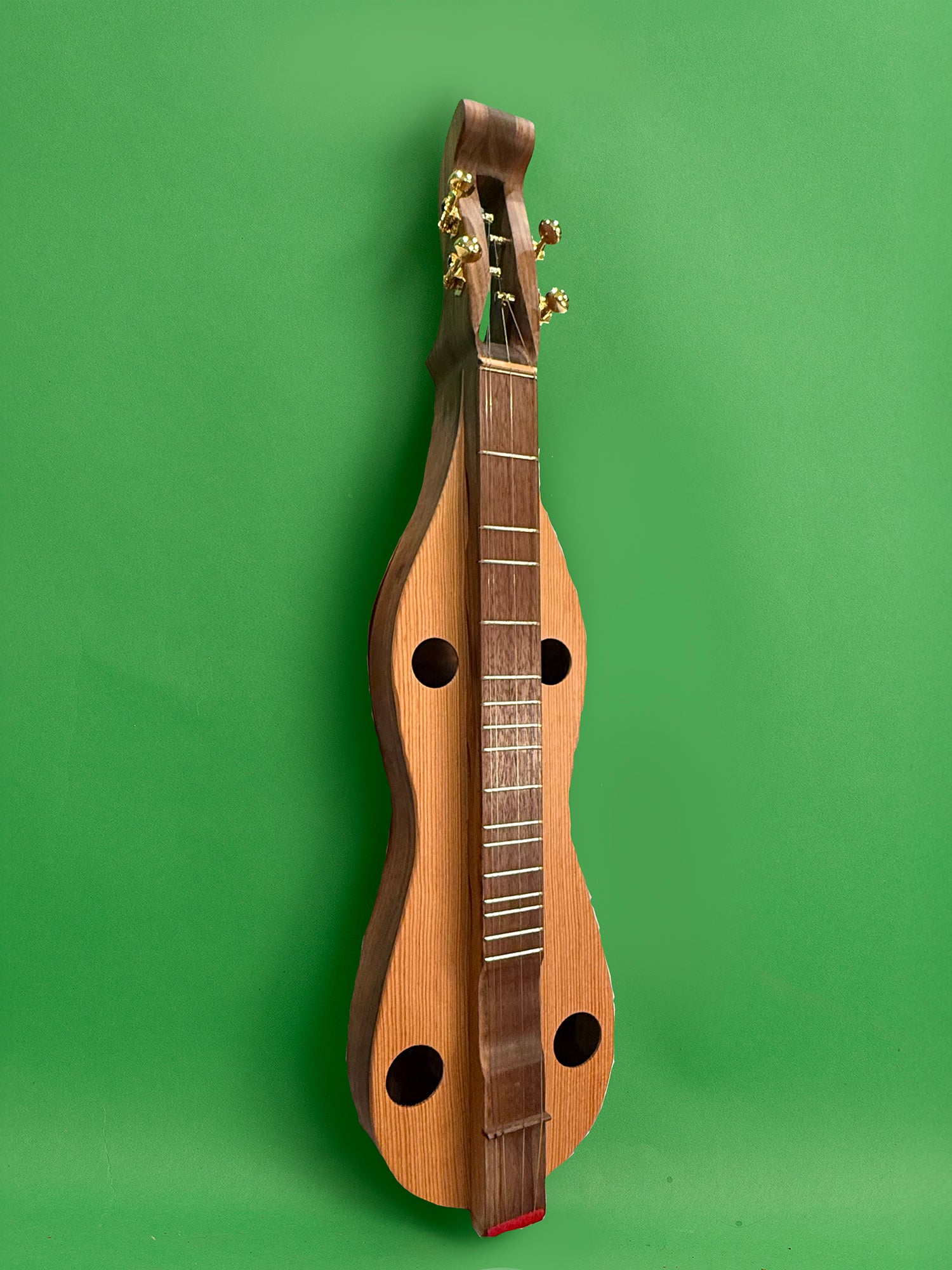 Gary Putnam Dulcimer – June Apple Dulcimers